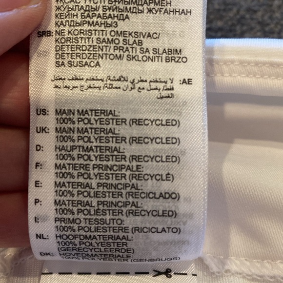 Adidas skort. Size L. White. Pockets. Shorts underneath. - Picture 15 of 15